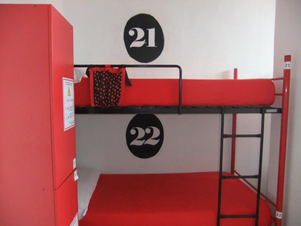 Bilbao Akelarre Hostel Rom bilde